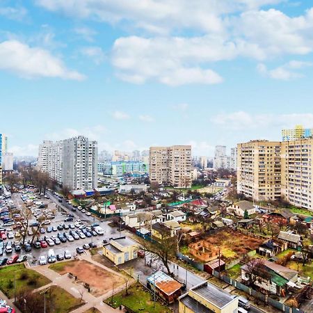 Квартира В Мега Сити Kyiv Exterior photo