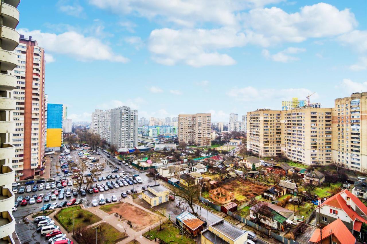 Квартира В Мега Сити Kyiv Exterior photo